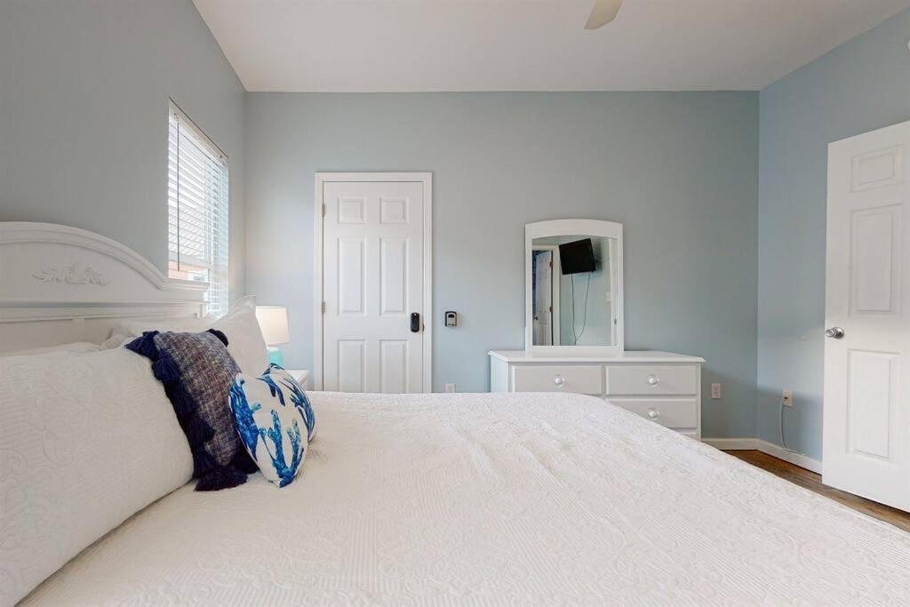 Eye-Catching Property W/ Picturesque Coastal Views Gulf Shores Εξωτερικό φωτογραφία