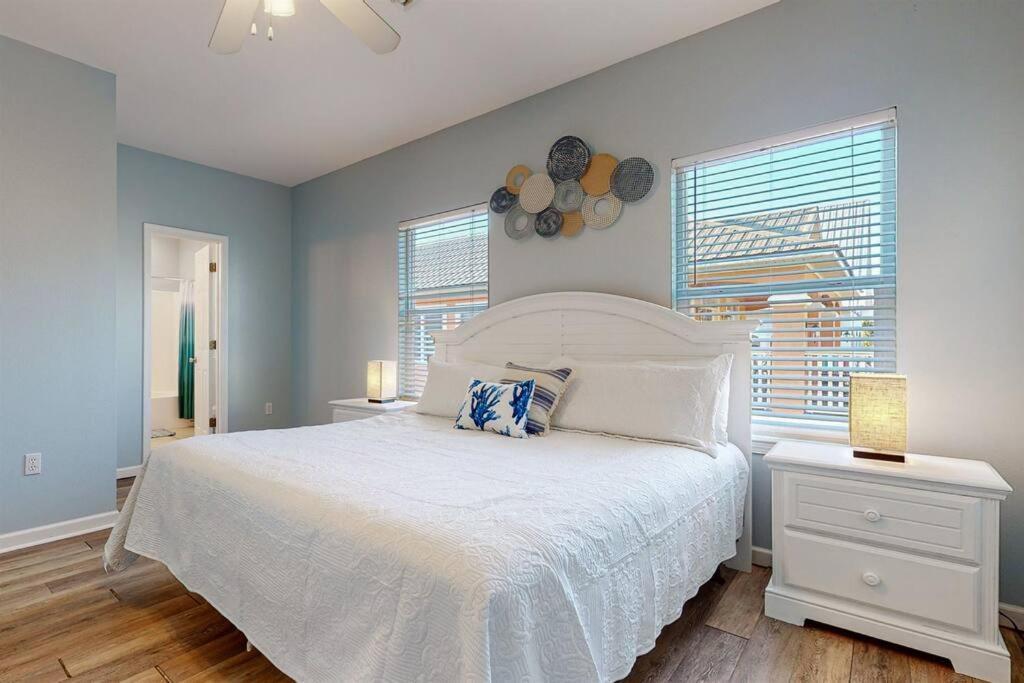 Eye-Catching Property W/ Picturesque Coastal Views Gulf Shores Εξωτερικό φωτογραφία