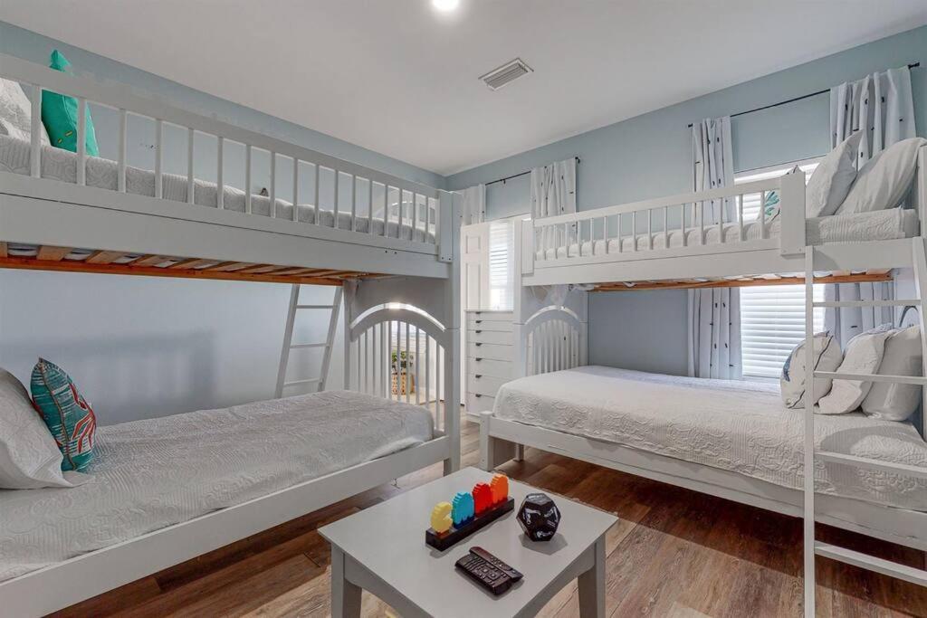 Eye-Catching Property W/ Picturesque Coastal Views Gulf Shores Εξωτερικό φωτογραφία