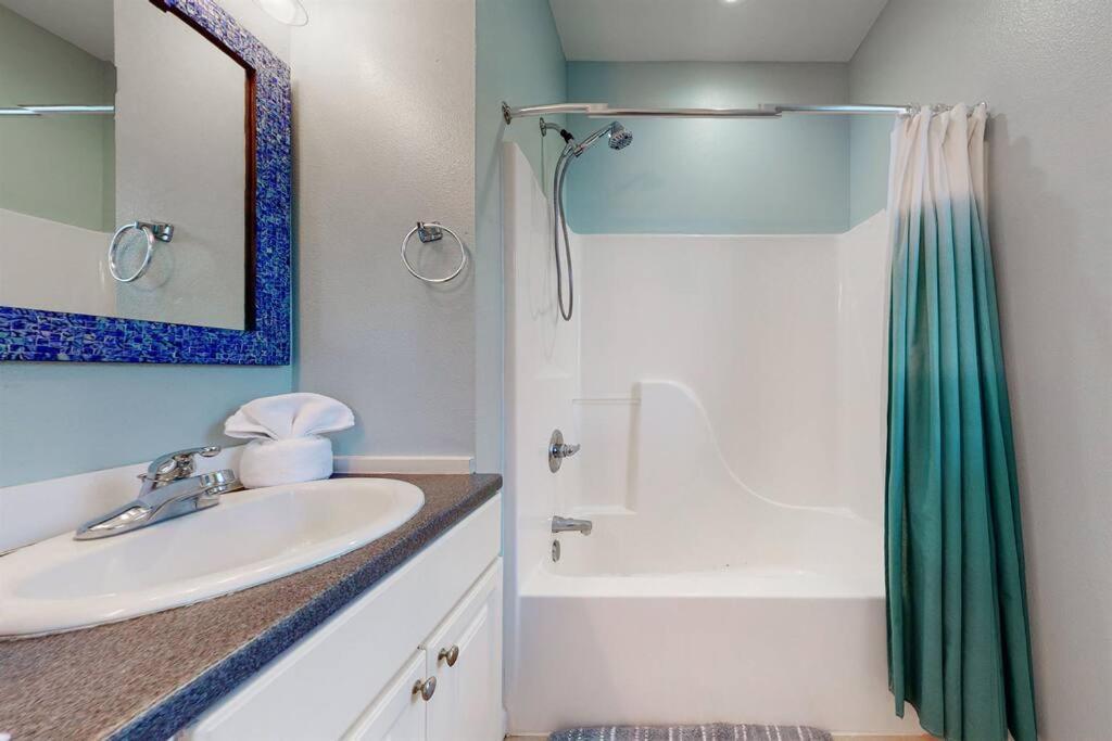 Eye-Catching Property W/ Picturesque Coastal Views Gulf Shores Εξωτερικό φωτογραφία