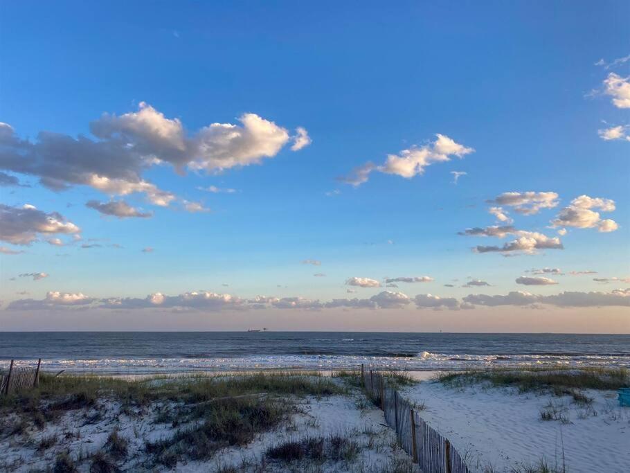 Eye-Catching Property W/ Picturesque Coastal Views Gulf Shores Εξωτερικό φωτογραφία
